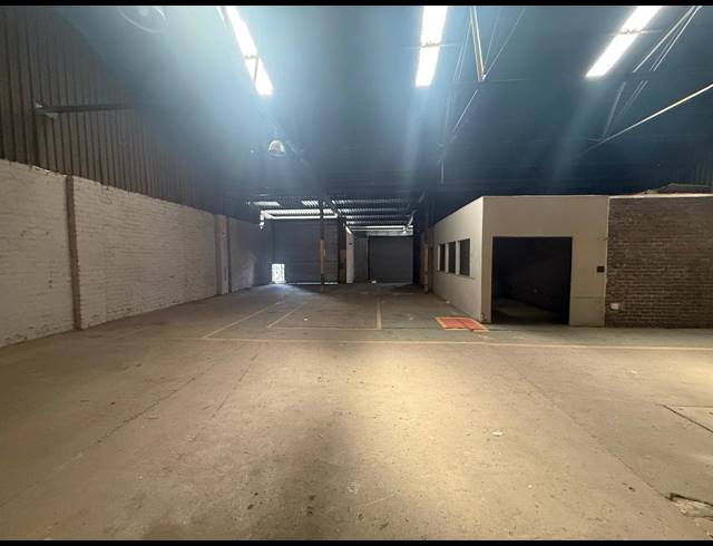 800M² WAREHOUSE TO LET IN ALRODE